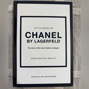 CHANEL Fashion Book Collection